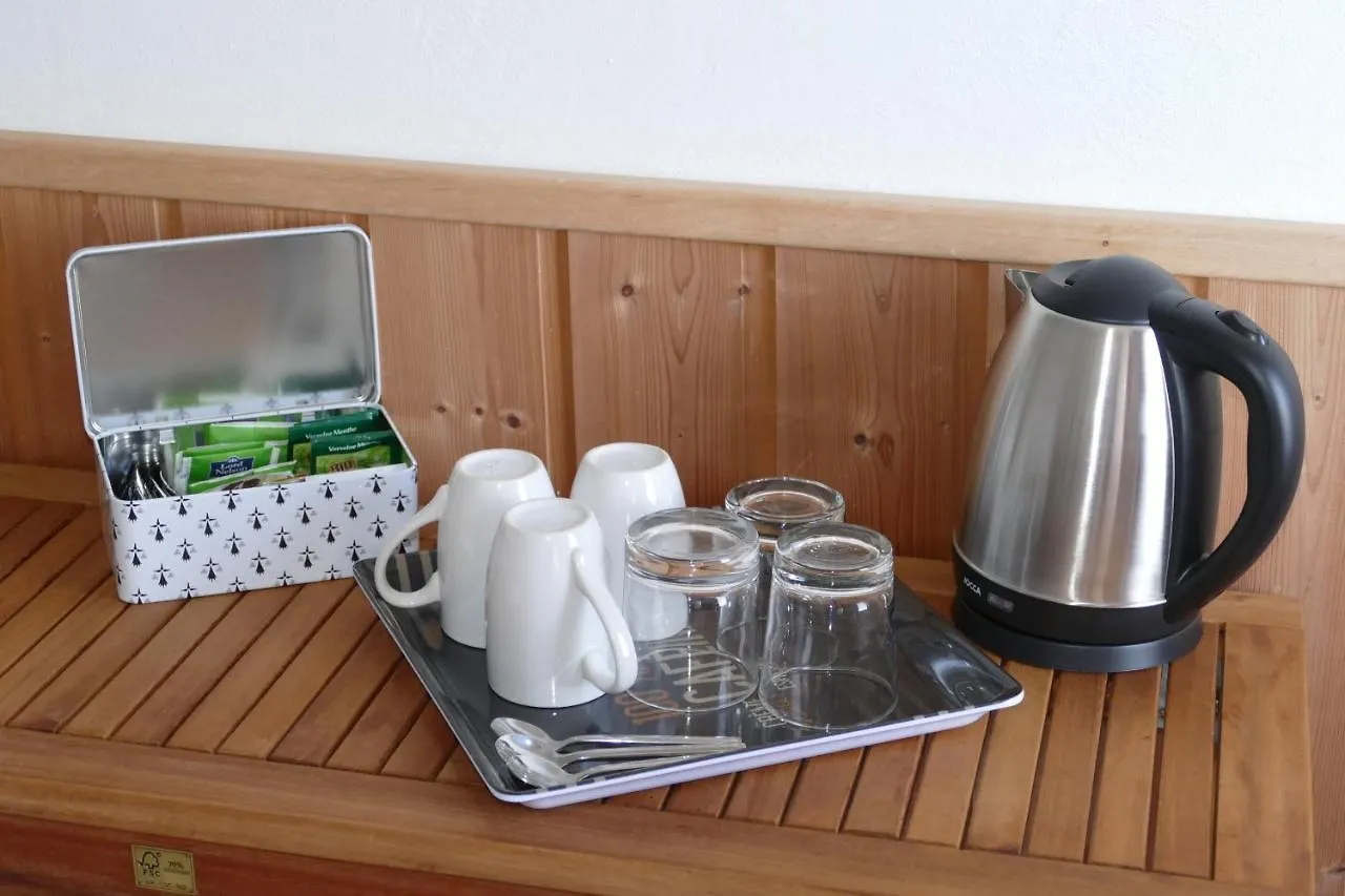 Kerbugalic Gr34 Bed & Breakfast Trevou-Treguignec 0*,  France